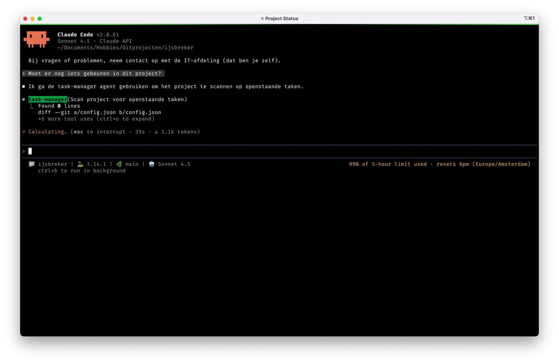 Auto-generated description: Een computerscherm toont een terminalvenster met tekst en digitale projectstatusinformatie.
